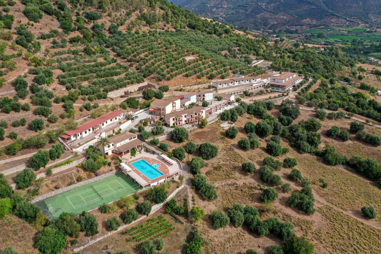 Jerzu Hotel Is Murtas מראה חיצוני תמונה