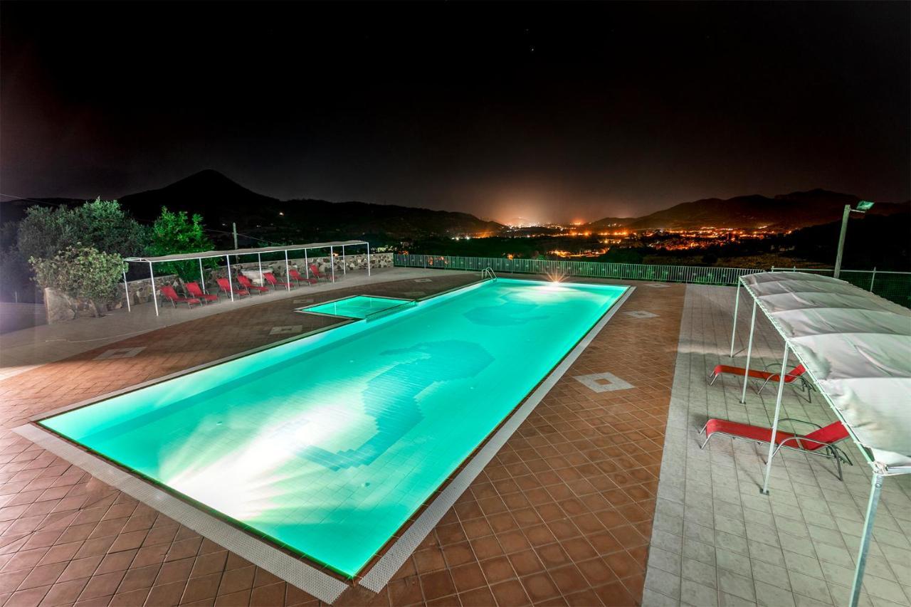 Jerzu Hotel Is Murtas מראה חיצוני תמונה