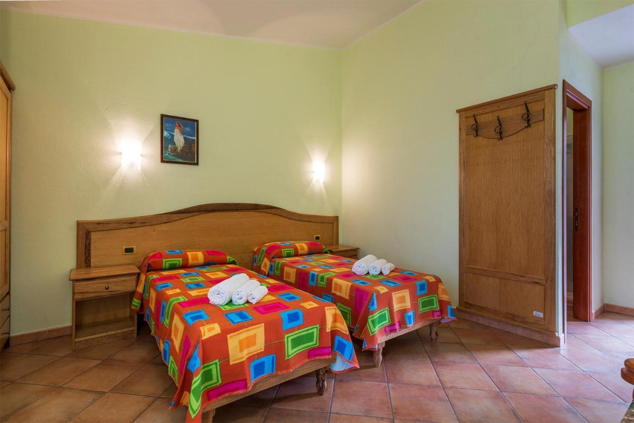 Jerzu Hotel Is Murtas מראה חיצוני תמונה